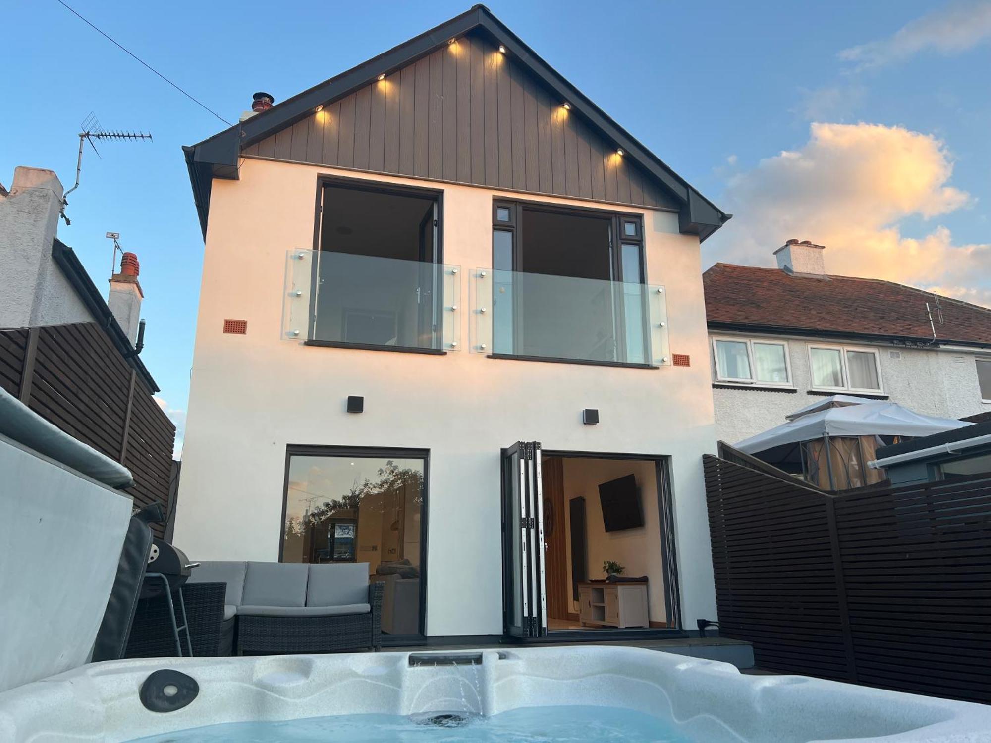 Broadway Beach Home With Hot Tub Herne Bay Exterior foto