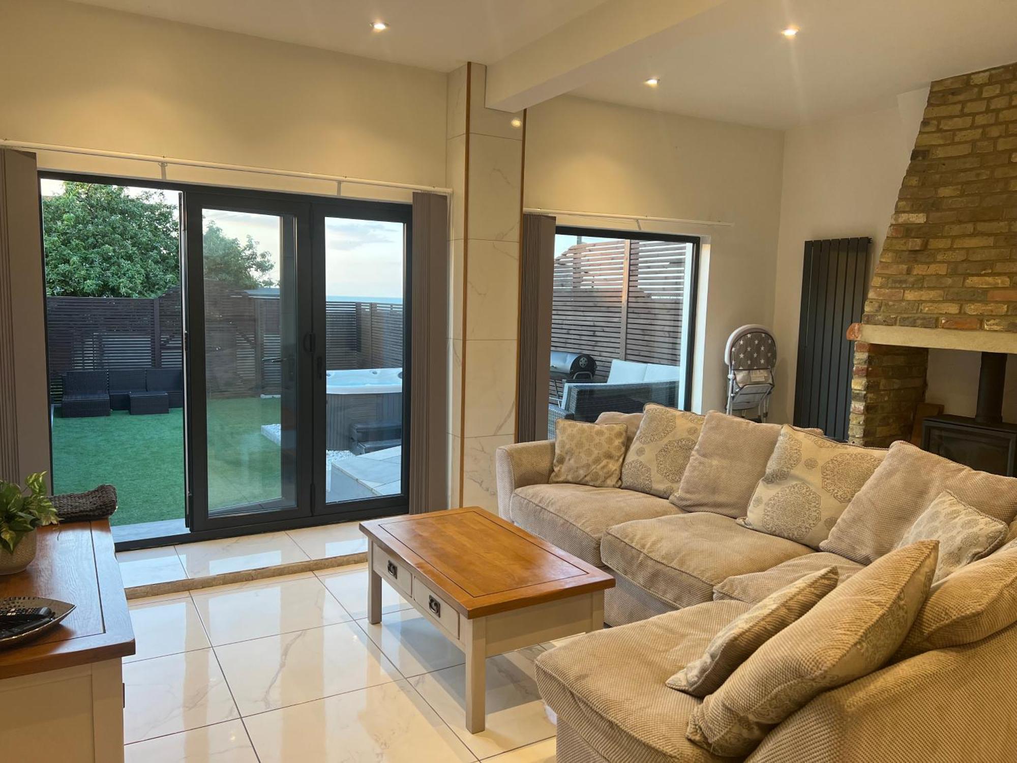 Broadway Beach Home With Hot Tub Herne Bay Exterior foto