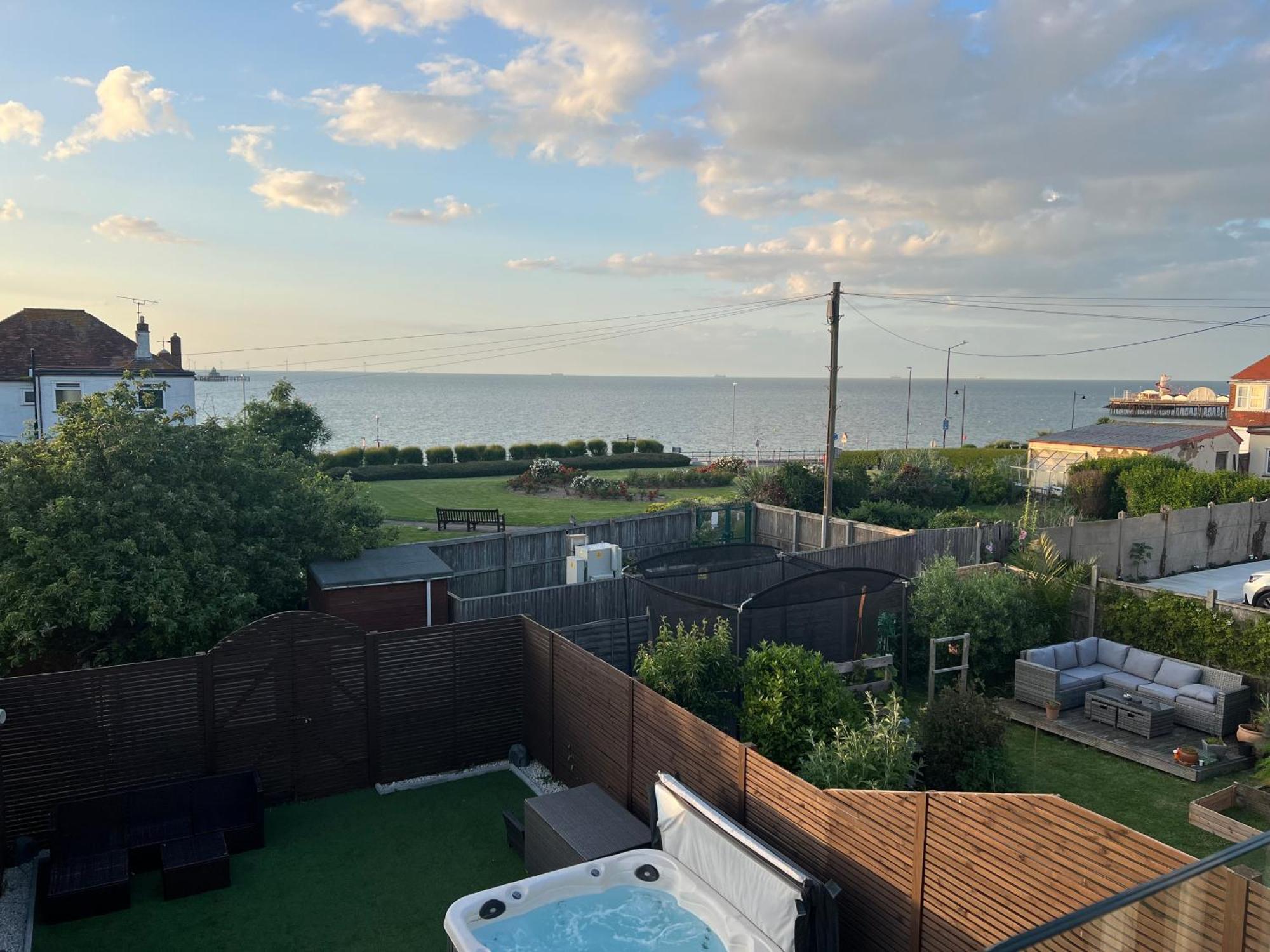 Broadway Beach Home With Hot Tub Herne Bay Exterior foto